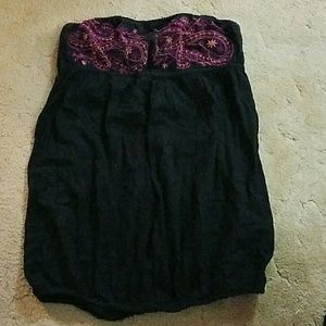 Strapless slightly shear top