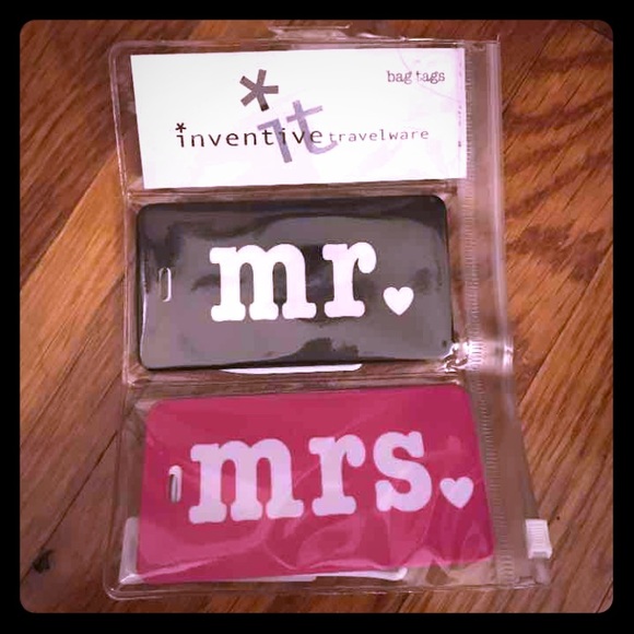 NWOT! Mr. and Mrs. luggage tag 2 piece set
