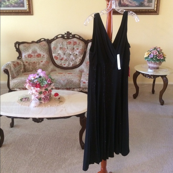 Night dress - Picture 2 of 4