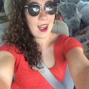 Meet your Posher, Alexandra