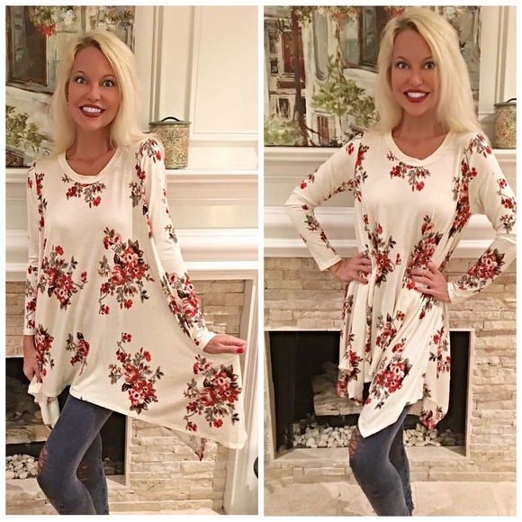 💃💕Stunning ivory floral tunic! - Picture 3 of 3