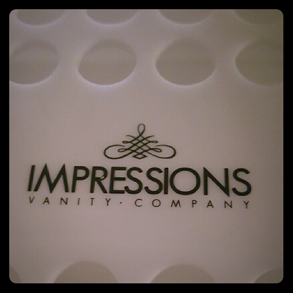 Impression Spinnin lipstick and Lipgloss Carousel
