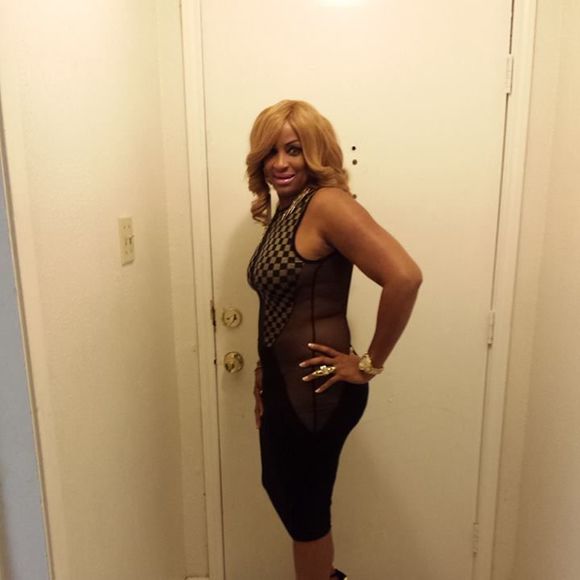 Meet your Posher, Dee - Picture 1 of 1