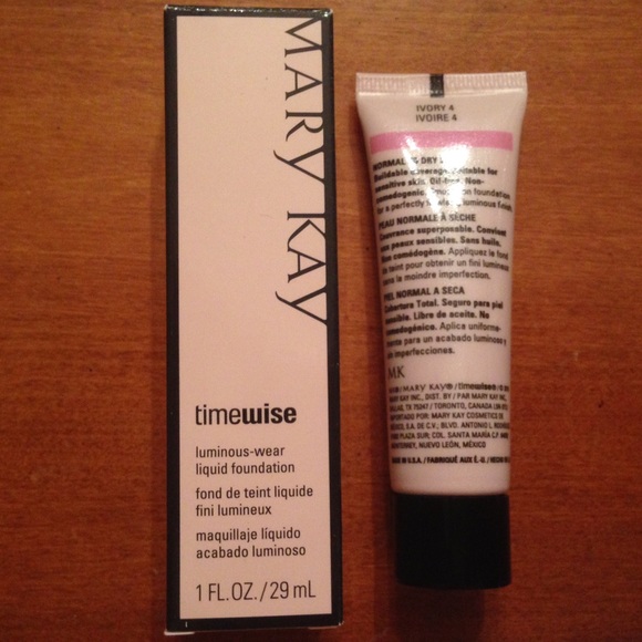 💥SALE Mary Kay TimeWise Luminous Wear in Ivory 4. - Picture 1 of 2