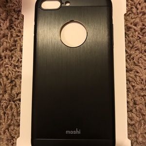 Black metallic iPhone 7 Plus Moshi Case