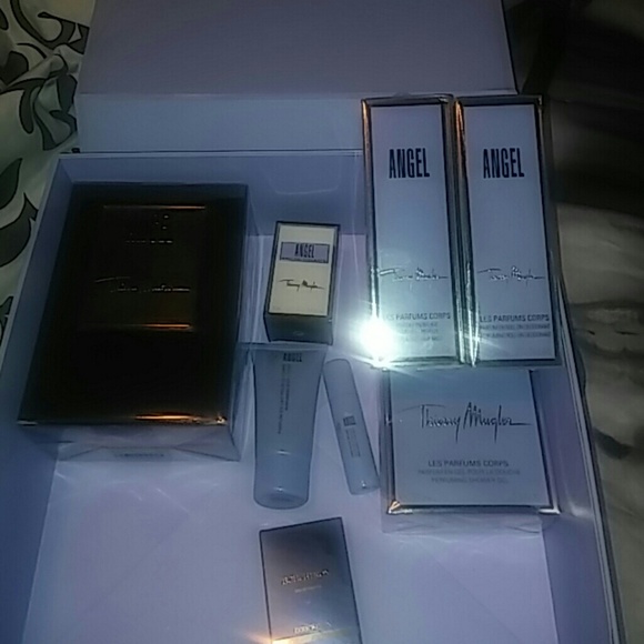 Angel. Set