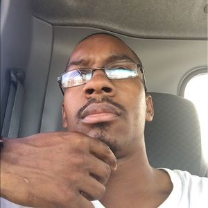 Meet your Posher, Johnathan