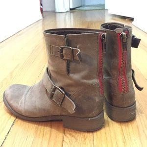 Steve Madden Tokken biker booties