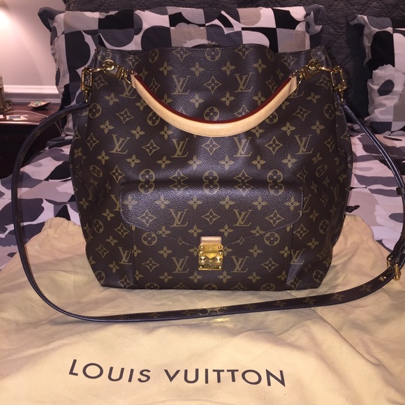 Louis Vuitton Metis Hobo