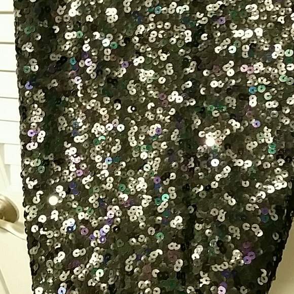 Sequined front tank - Picture 3 of 3