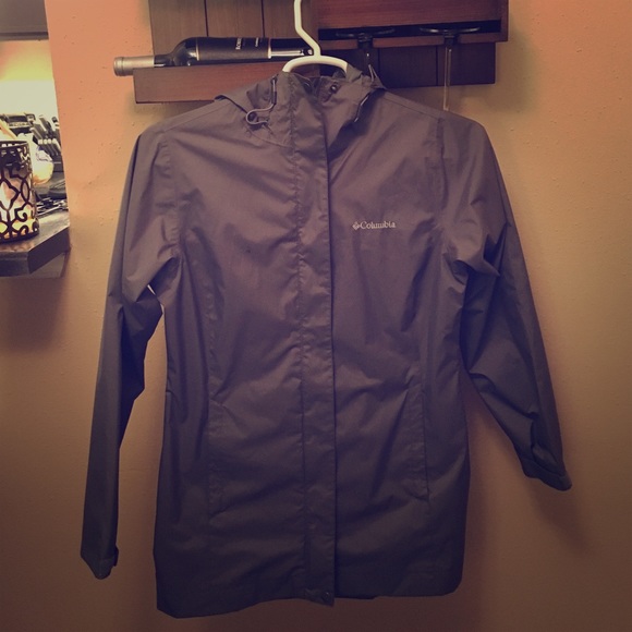 Columbia Feminine Rain Jacket