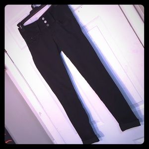 ‼️SALE‼️✨YMI✨ Wanna Betta Butt? Black Skinny Jeans