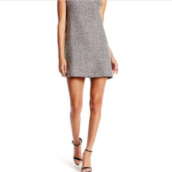 SLEEVELESS JEWELNECK DRESS - Picture 2 of 4