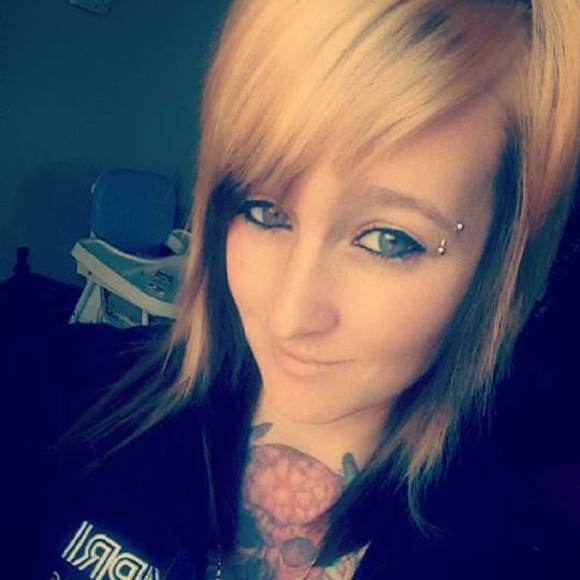 Meet your Posher, Laura