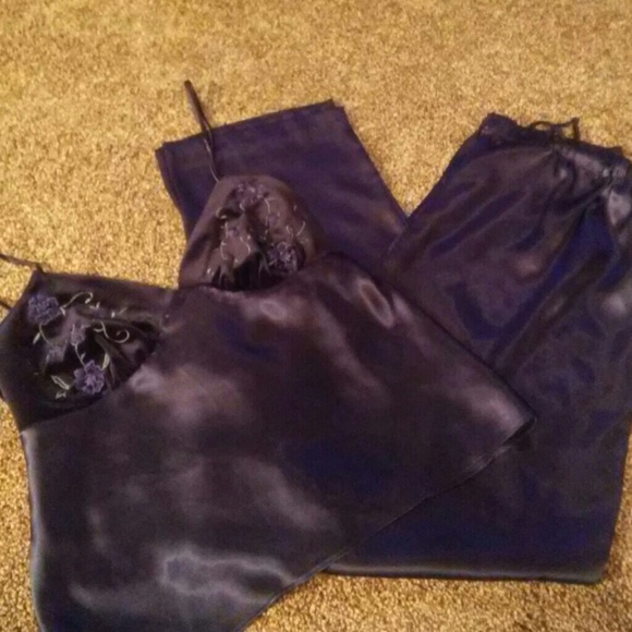 Silky size Large pant/top pajamas