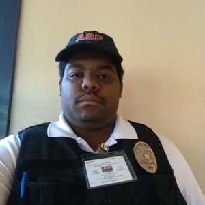 Meet your Posher, Darien