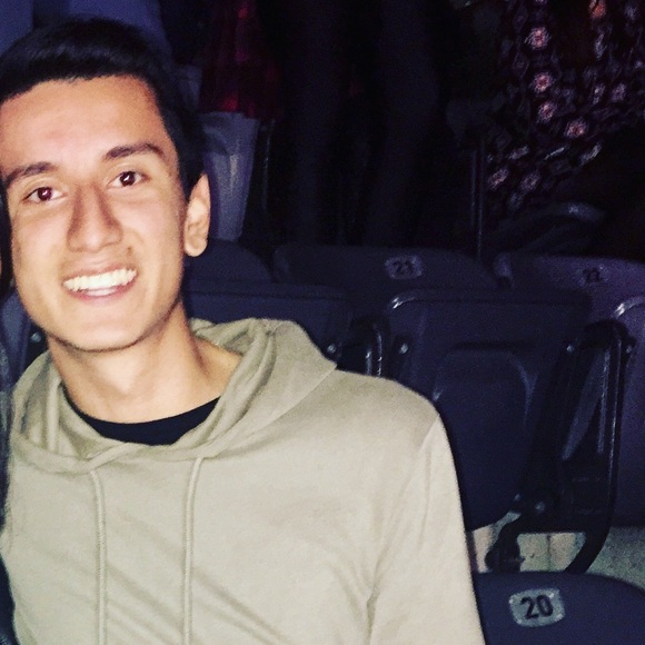 Meet your Posher, Chris