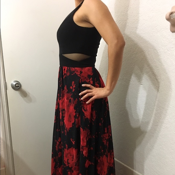 Formal long evening gown. Unaltered. Worn once. - Picture 2 of 4