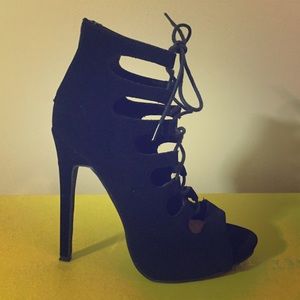 Black Fashion Nova Alexis Heels Size 7
