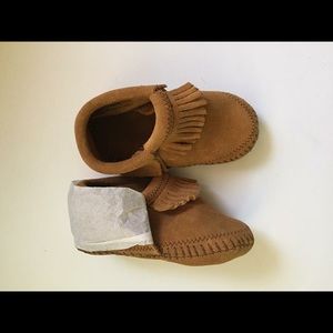 NIB Toddler Minnetonka Moccs
