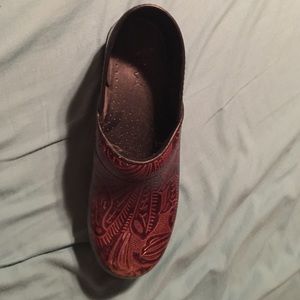 Dansko cloggs
