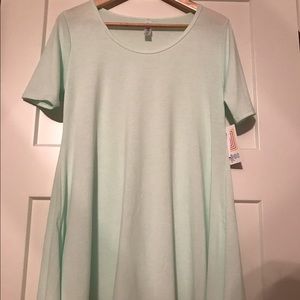 NWT LulaRoe Perfect Tee size XS mint color