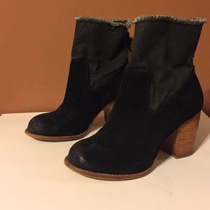 Splendid brand black booties.