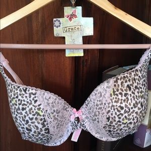 Victoria's Secret push-up bra