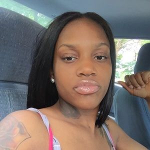 Meet your Posher, Charmaine