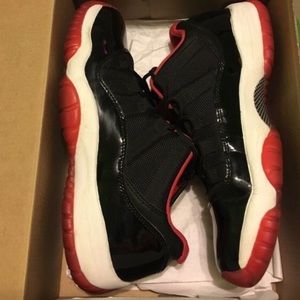 Low top Jordan 11s