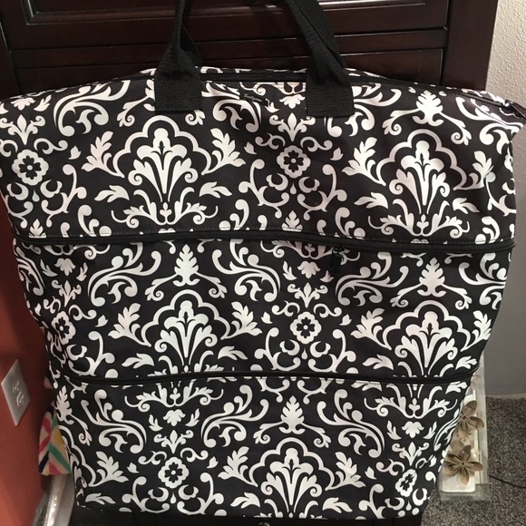 Thirty One expand a tote