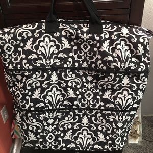 Thirty One expand a tote