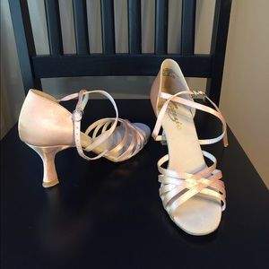 Ballroom dance shoes
