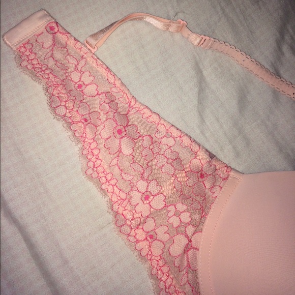 Gorgeous Push-Up Bra - Picture 2 of 3