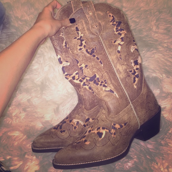 Laredo Cow girl boots!