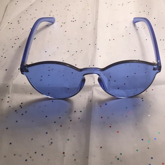 Accessories - Sunglasses