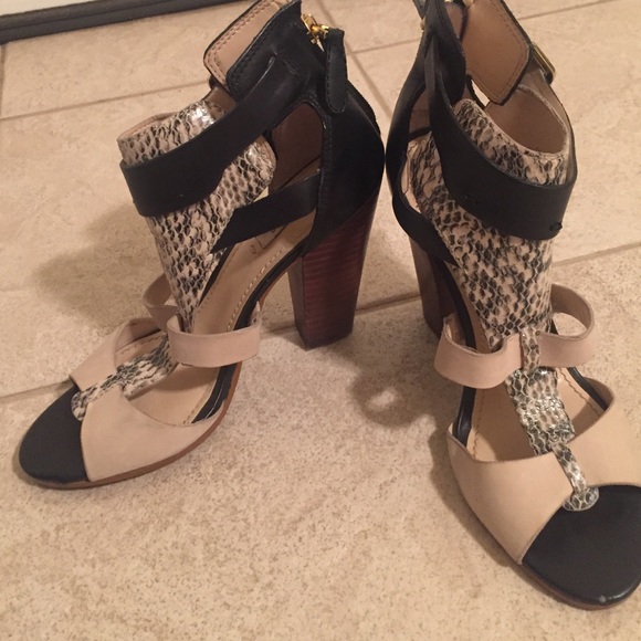 Snakeskin print sandals