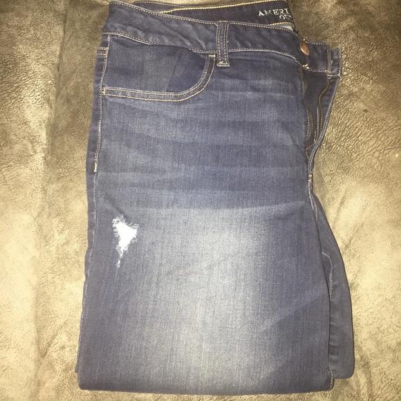American Eagle cafe x jeggings distressed.
