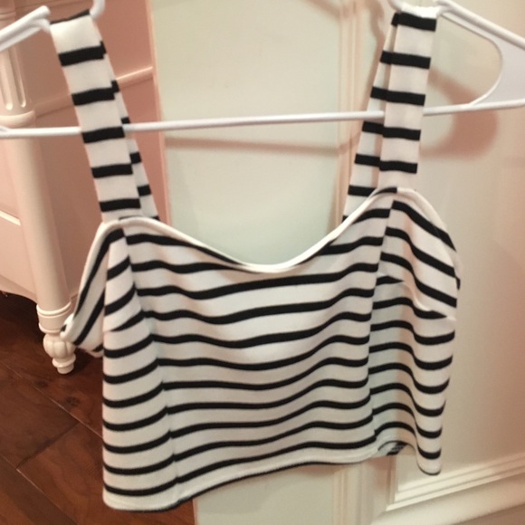 Cropped tank top