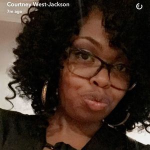 Meet your Posher, Courtney