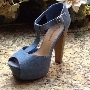 Denim jean heels! It's a perfect combo!