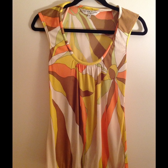 Trina Turk sleeveless blouse - Picture 1 of 3