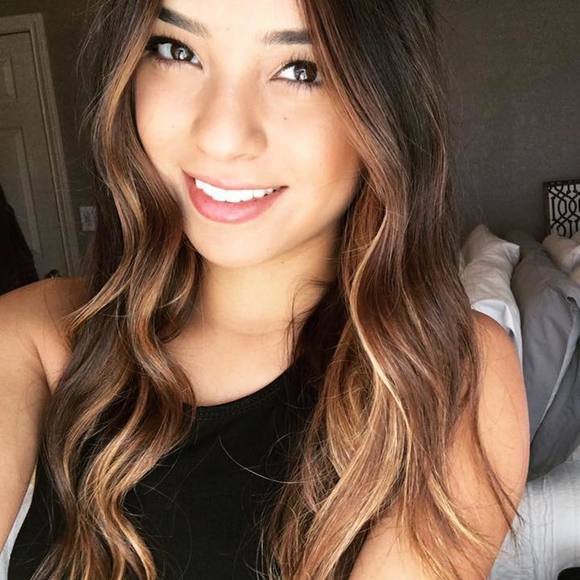 Meet your Posher, Alicia - Picture 1 of 1