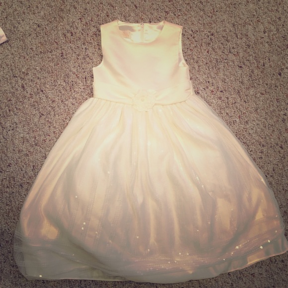 Beautiful flower girl dress size 5