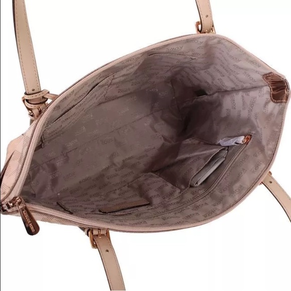 🚫SOLD🚫NEW MICHAEL KORS MIRROR MONOGRAM PATENT - Picture 3 of 4