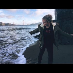 Meet your Posher, Deanna