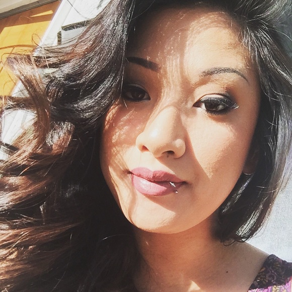 Meet your Posher, Tina - Picture 1 of 1