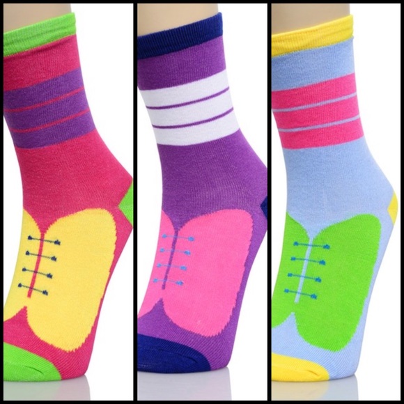 Set Of 3 Novelty Socks With Shoe Print