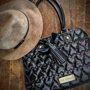 ✨HP 12/16✨ Betsey Johnson Purse