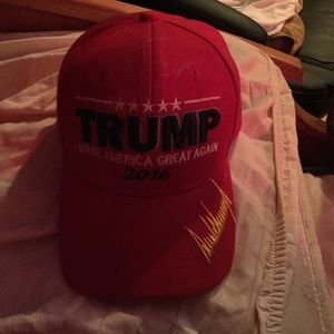 Trump hat